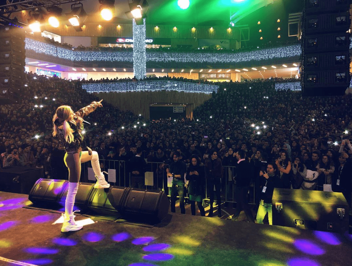 Aleyna Tilki Balıkesir Konseri - 1